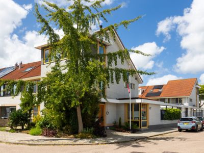 Kunststof kozijnen zandgeel in Hoorn - DEZA Kozijnen